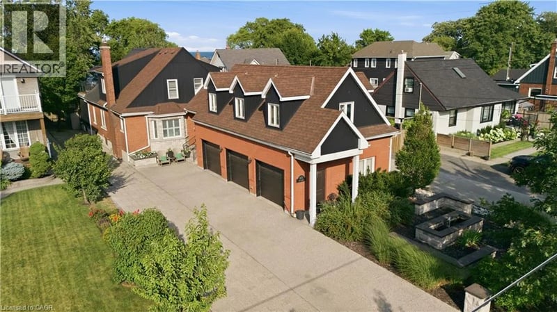 573 BEACH Boulevard, Hamilton, Ontario, L8H6X8, Hamilton, Ontario — photo 1 of 5
