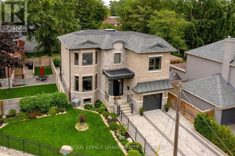 70 Parkview Hill Crescent, Toronto (O'Connor-Parkview), Ontario, M4B1R4, Toronto (O'Connor-Parkview), Ontario — photo 1 of 5