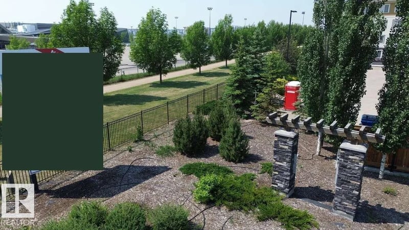 #302 3670 139 AV NW, Edmonton, Alberta, T5Y3N5, Edmonton, Alberta — photo 1 of 5