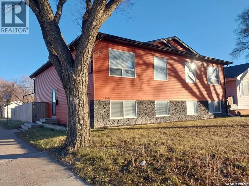 1736 C AVENUE N, Saskatoon, Saskatchewan, S7L1L7, Saskatoon, Saskatchewan — photo 1 of 5