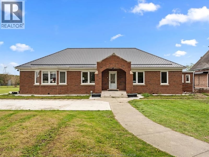 25667 Winterline Road, Grande Pointe, Ontario, N0P1S0, Grande Pointe, Ontario — photo 1 of 5