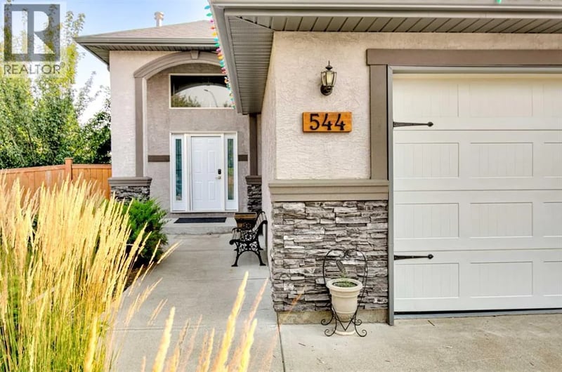 544 Couleesprings Crescent South, Lethbridge, Alberta, T1K5R3, Lethbridge, Alberta — photo 1 of 5
