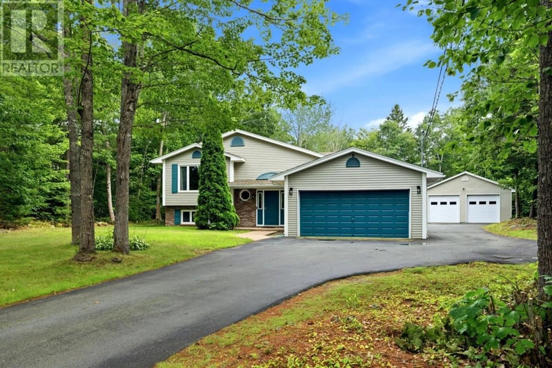 47 Stone Mount Drive, Lower Sackville, Nova Scotia, B4C4A2, Lower Sackville, Nova Scotia — photo 1 of 5