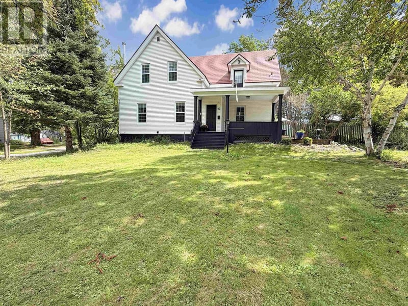 92 MacKay Street, New Glasgow, Nova Scotia, B2H3H7, New Glasgow, Nova Scotia — photo 1 of 5