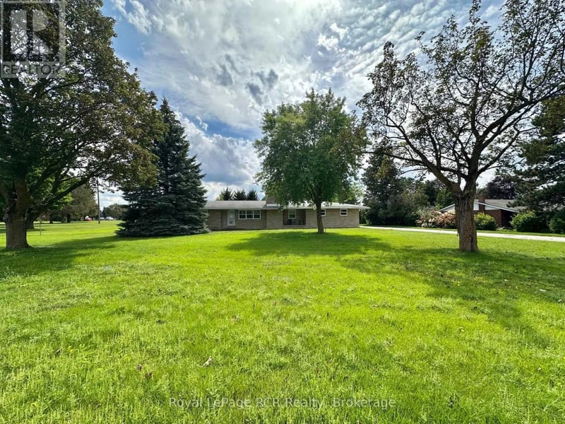 315 2nd Street, Hanover, Ontario, N4N1A4, Hanover, Ontario — photo 1 of 5