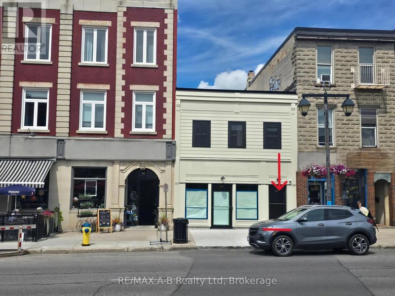 #2 112 Ontario Street, Stratford, Ontario, N5A7Y4, Stratford, Ontario — photo 1 of 5