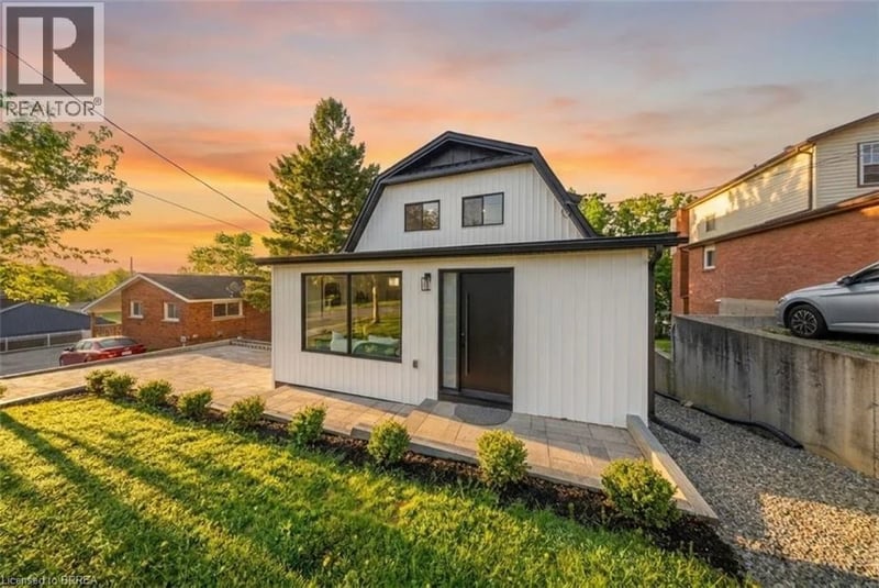 23 ABERDEEN Street, Caledonia, Ontario, N3W1C8, Caledonia, Ontario — photo 1 of 5