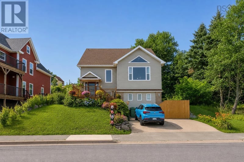 488 Purves Street, North Sydney, Nova Scotia, B2A1E1, North Sydney, Nova Scotia — photo 1 of 5
