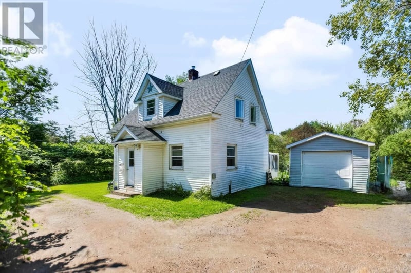 21 Victoria Street West, Amherst, Nova Scotia, B4H1B9, Amherst, Nova Scotia — photo 1 of 5