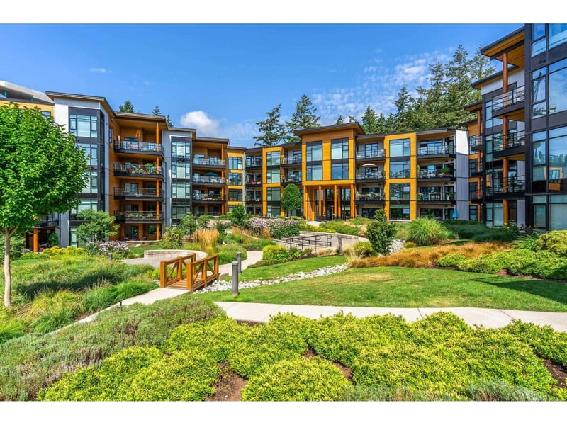 #216 14855 THRIFT Avenue, White Rock, British Columbia, V4B2J6, White Rock, British Columbia — photo 1 of 5