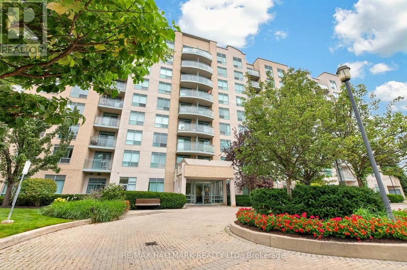 #702 51 Baffin Court, Richmond Hill (Langstaff), Ontario, L4B4P6, Richmond Hill (Langstaff), Ontario — photo 1 of 5