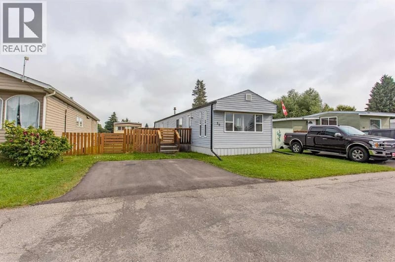 5344 76 Street, Red Deer, Alberta, T4P2A6, Red Deer, Alberta — photo 1 of 5