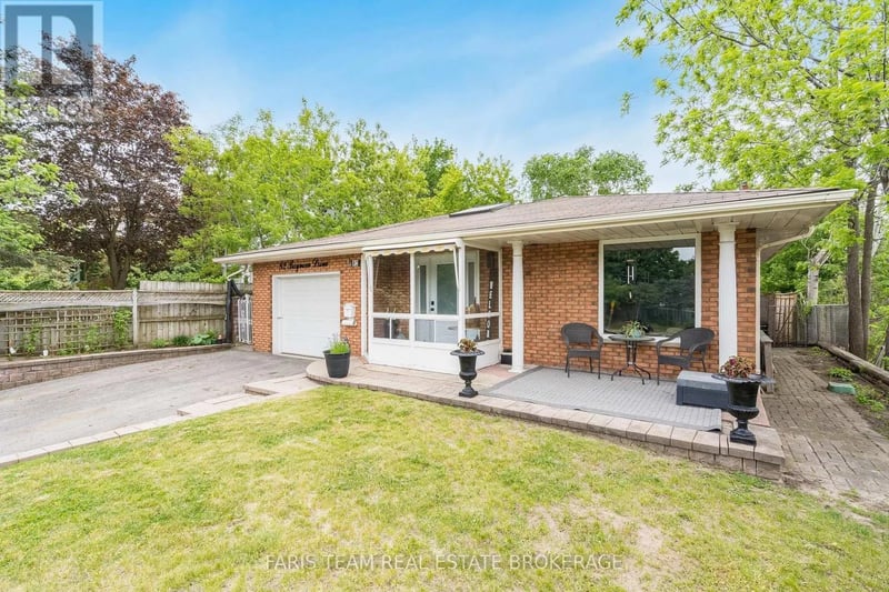 82 Bayview Drive, Barrie (Allandale Heights), Ontario, L4N3P1, Barrie (Allandale Heights), Ontario — photo 1 of 5
