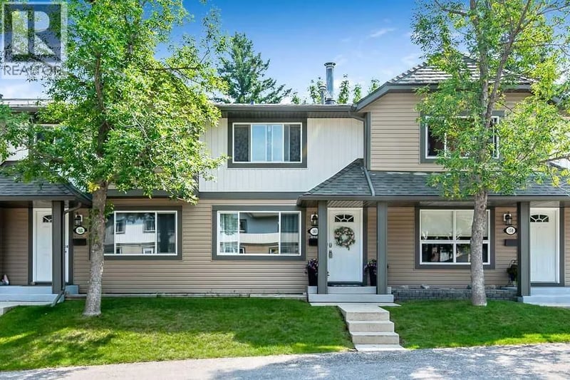 161 Woodborough Terrace Southwest, Calgary, Alberta, T2W5B4, Calgary, Alberta — photo 1 of 5