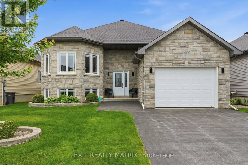 309 Colmar Street, Russell, Ontario, K0A1W0, Russell, Ontario — photo 1 of 5