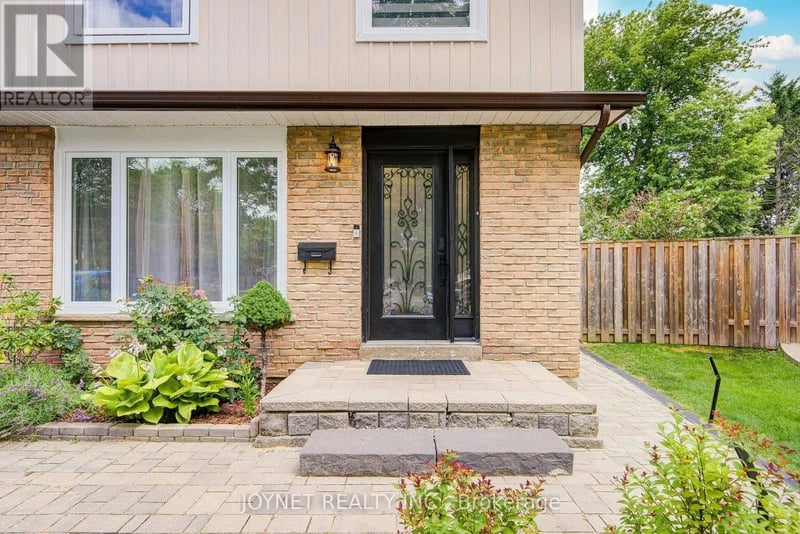 3027 Glace Bay Road, Mississauga (Meadowvale), Ontario, L5N2J9, Mississauga (Meadowvale), Ontario — photo 1 of 5