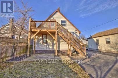 #upper 4128 Acheson Avenue, Niagara Falls (Downtown), Ontario, L2E3L9, Niagara Falls (Downtown), Ontario — photo 1 of 5