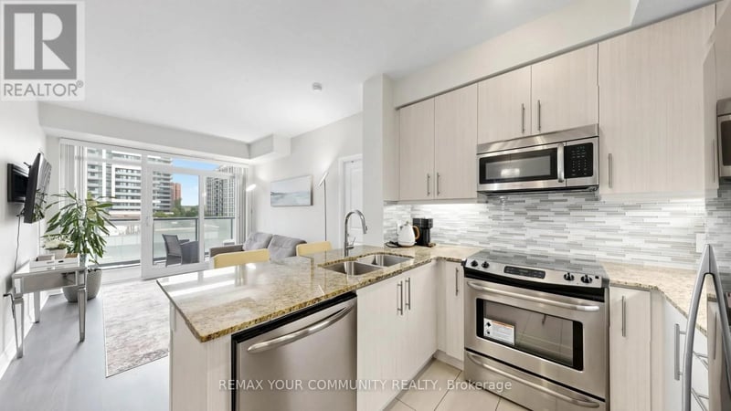 #408 55 Oneida Crescent, Richmond Hill (Langstaff), Ontario, L4B0E8, Richmond Hill (Langstaff), Ontario — photo 1 of 5