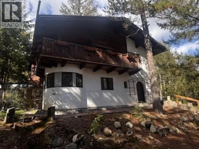8588 DRIFTER Way, Whistler, British Columbia, V8E0G2, Whistler, British Columbia — photo 1 of 5