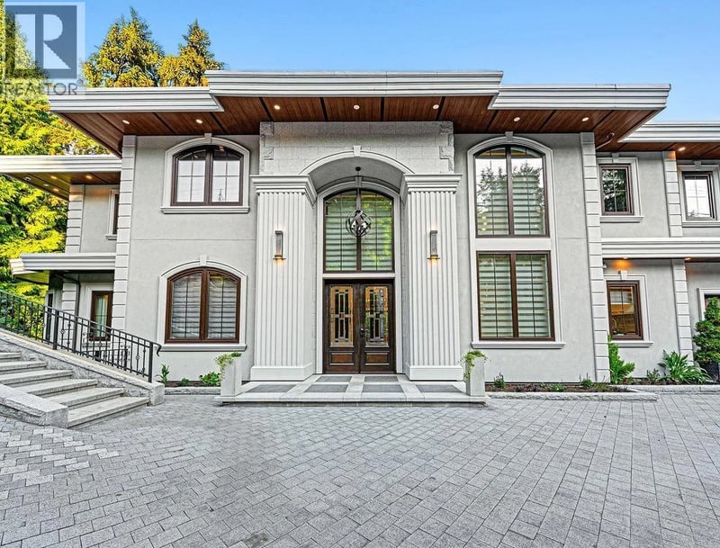 558 GLENROSS Road, West Vancouver, British Columbia, V7S1L5, West Vancouver, British Columbia — photo 1 of 5