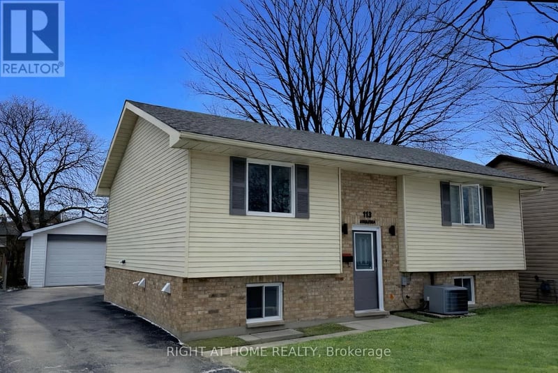 113 Anglesea Street, Goderich (Goderich (Town)), Ontario, N7A1V2, Goderich (Goderich (Town)), Ontario — photo 1 of 5