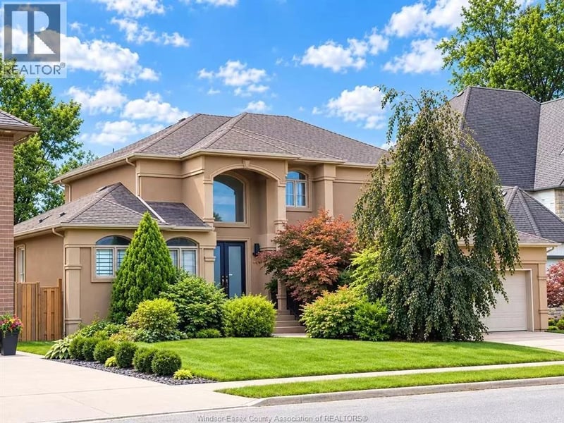 425 COUNTRY CLUB Drive, Windsor, Ontario, N9G3G9, Windsor, Ontario — photo 1 of 5
