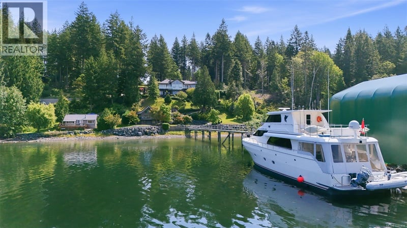 1157 West Road, Quadra Island, British Columbia, V0N2P0, Quadra Island, British Columbia — photo 1 of 5