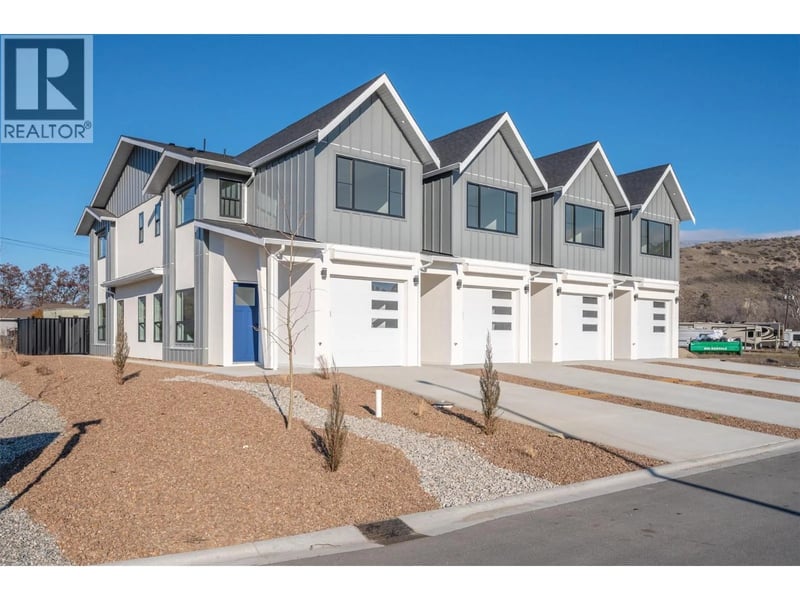 #2 194 Maple Place, Oliver, British Columbia, V0H1T9, Oliver, British Columbia — photo 1 of 5