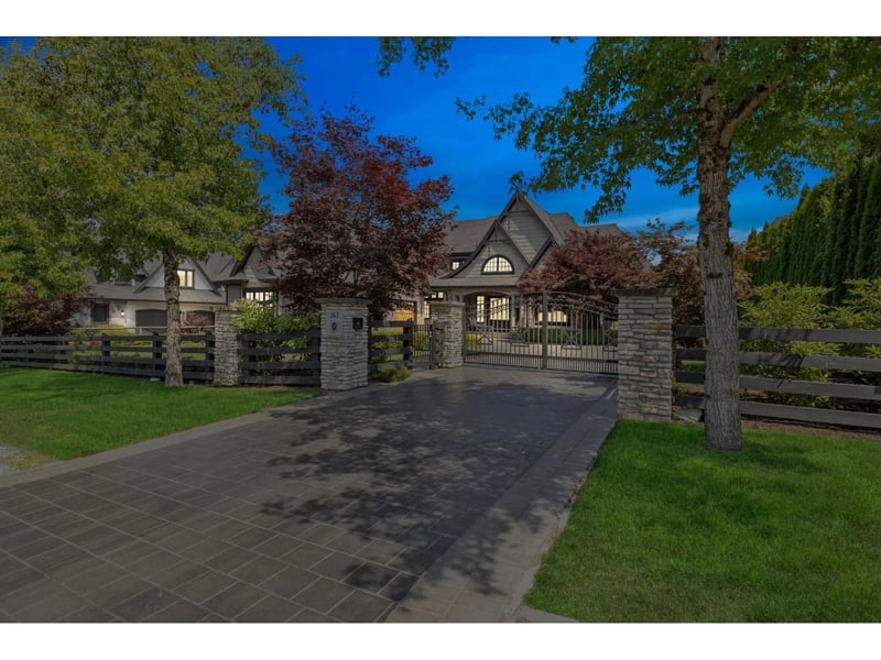 262 198 Street, Langley, British Columbia, V2Z0A5, Langley, British Columbia — photo 1 of 5