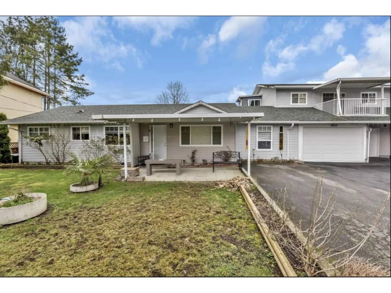 12215 85A Avenue, Surrey, British Columbia, V3W6G8, Surrey, British Columbia — photo 1 of 5