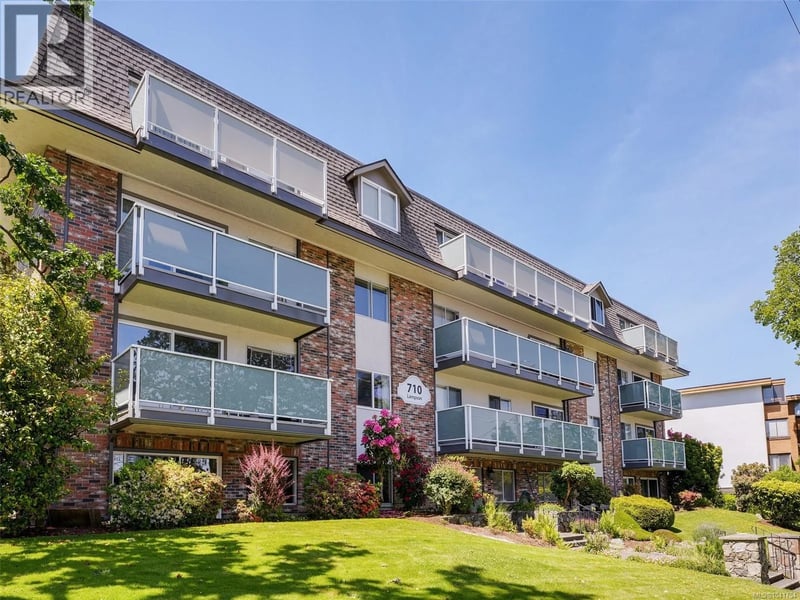 #405 710 Lampson Street, Esquimalt, British Columbia, V9A6A6, Esquimalt, British Columbia — photo 1 of 5