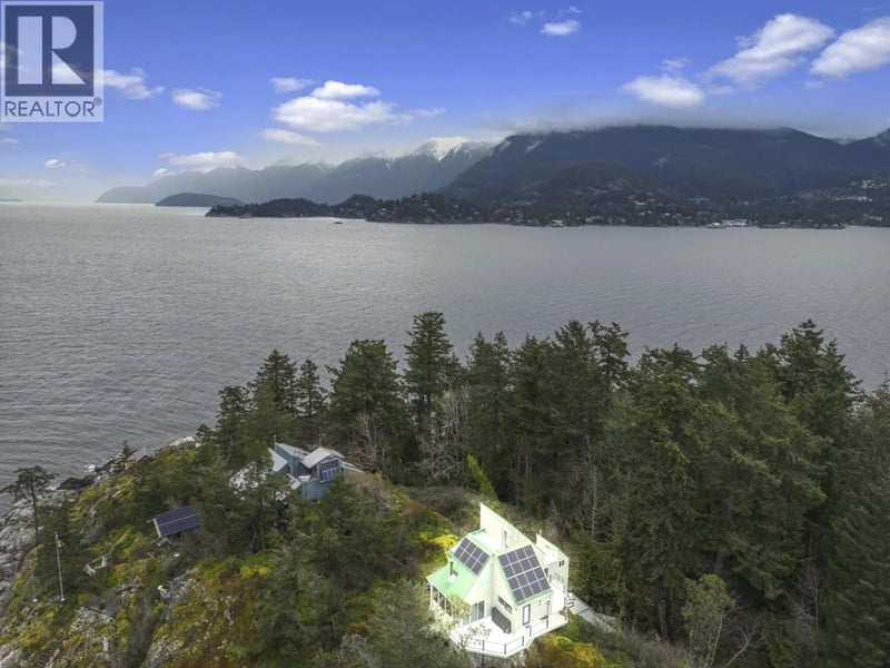 28 PASSAGE Island, Vancouver, British Columbia, V7W1V7, Vancouver, British Columbia — photo 1 of 5