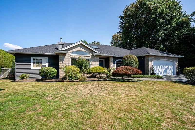 5758 KETTLE Crescent West, Surrey, British Columbia, V3S8R6, Surrey, British Columbia — photo 1 of 5