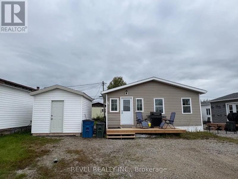 13 King Street, Cochrane, Ontario, P0L1C0, Cochrane, Ontario — photo 1 of 5