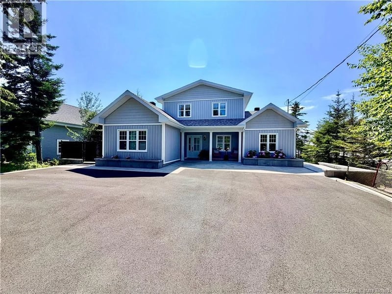 1635 Queen Elizabeth Drive, Bathurst, New Brunswick, E2A2V7, Bathurst, New Brunswick — photo 1 of 5