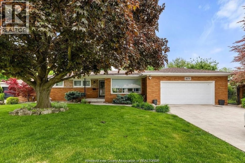 1670 CAMPBELL, Windsor, Ontario, N9B2K6, Windsor, Ontario — photo 1 of 5