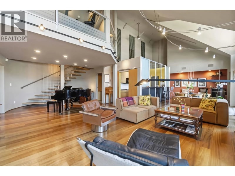#601 2525 QUEBEC Street, Vancouver, British Columbia, V5T4R5, Vancouver, British Columbia — photo 1 of 5