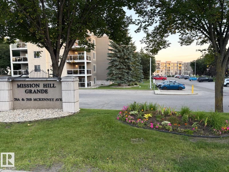 #318 78A MCKENNEY AV, St. Albert, Alberta, T8N7E6, St. Albert, Alberta — photo 1 of 5