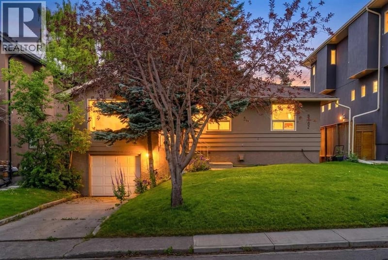 3042 28 Street Southwest, Calgary, Alberta, T3E2J5, Calgary, Alberta — photo 1 of 5