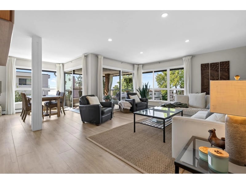 #302 1290 MARTIN Street, White Rock, British Columbia, V4B3W3, White Rock, British Columbia — photo 1 of 5