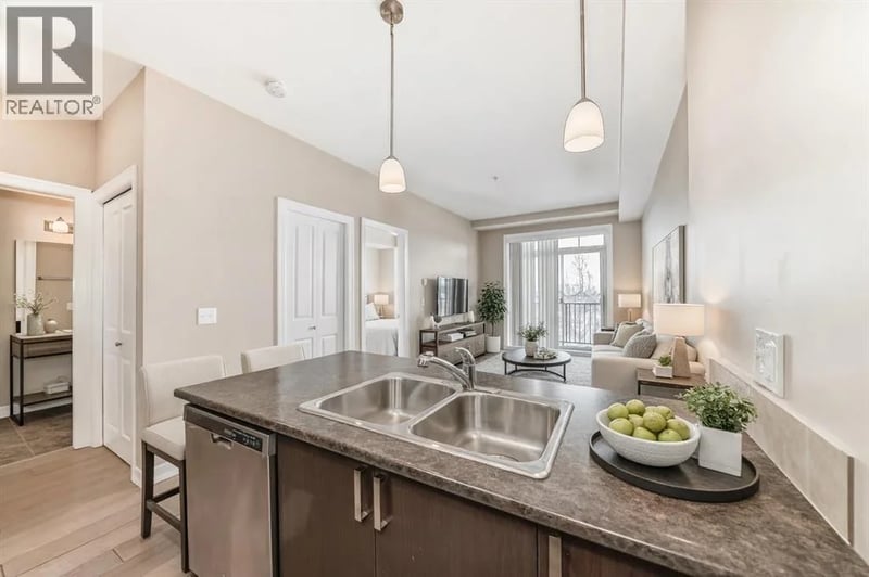 117 Copperpond Common Southeast, Calgary, Alberta, T2Z5E6, Calgary, Alberta — photo 1 of 5