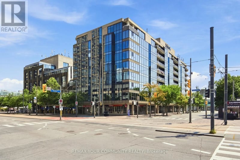 #705 251 Queens Quay, Toronto (Waterfront Communities), Ontario, M5J2N6, Toronto (Waterfront Communities), Ontario — photo 1 of 5