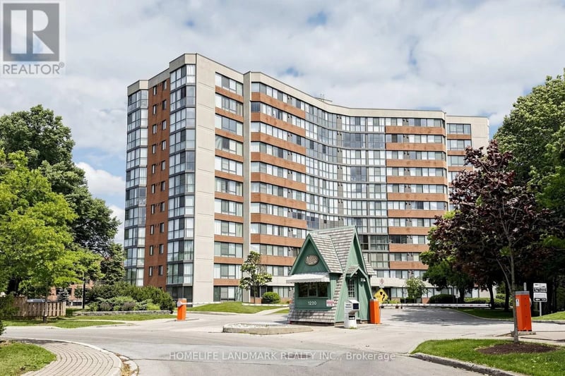 #403 1230 Marlborough Court, Oakville (CP College Park), Ontario, L6H3K8, Oakville (CP College Park), Ontario — photo 1 of 5