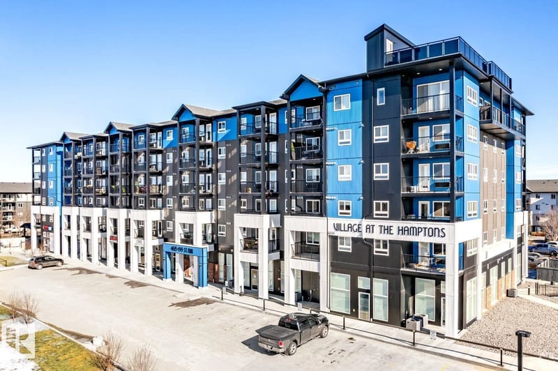4615 199 ST NW, Edmonton, Alberta, T6M1M5, Edmonton, Alberta — photo 1 of 5