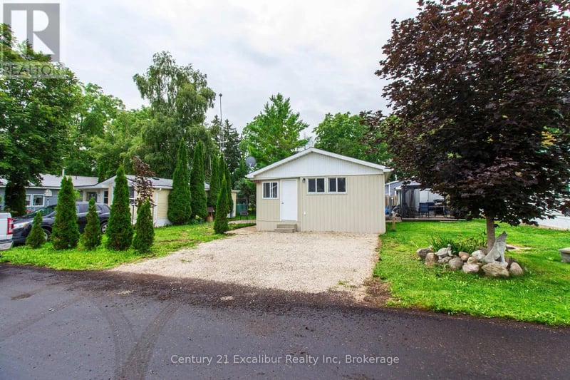 422 Pine Pass Road North, Centre Wellington, Ontario, N1M2W5, Centre Wellington, Ontario — photo 1 of 5
