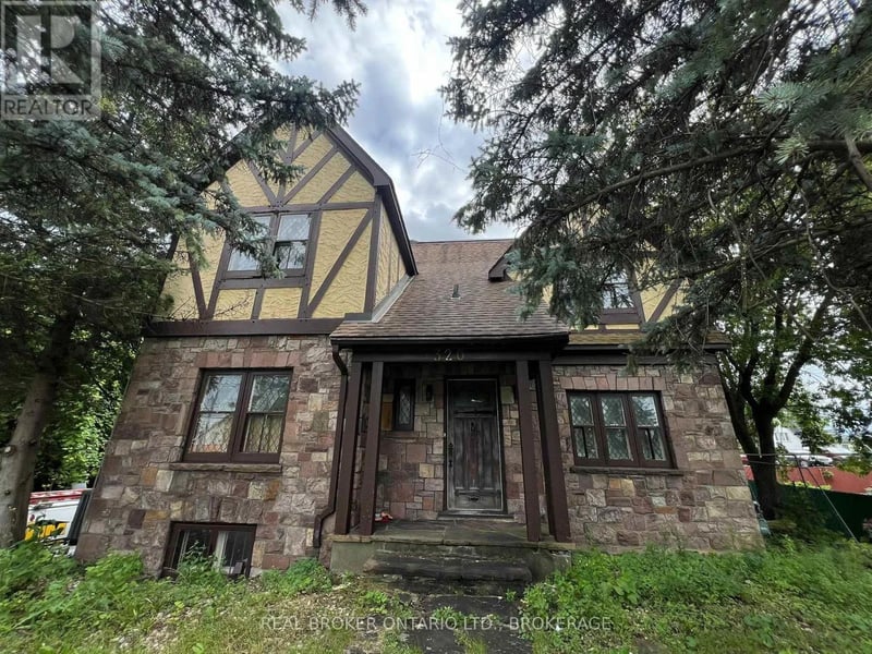 320 2nd Street East, Cornwall, Ontario, K6H1Y9, Cornwall, Ontario — photo 1 of 5