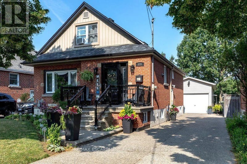 328 East 19th Street, Hamilton (Hill Park), Ontario, L9A4S8, Hamilton (Hill Park), Ontario — photo 1 of 5