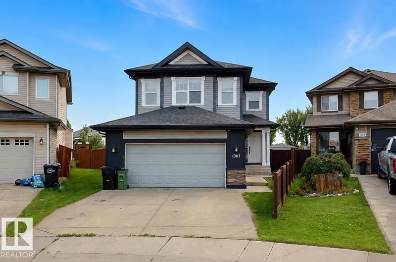 1303 117st SW SW, Edmonton, Alberta, T6W0E6, Edmonton, Alberta — photo 1 of 5