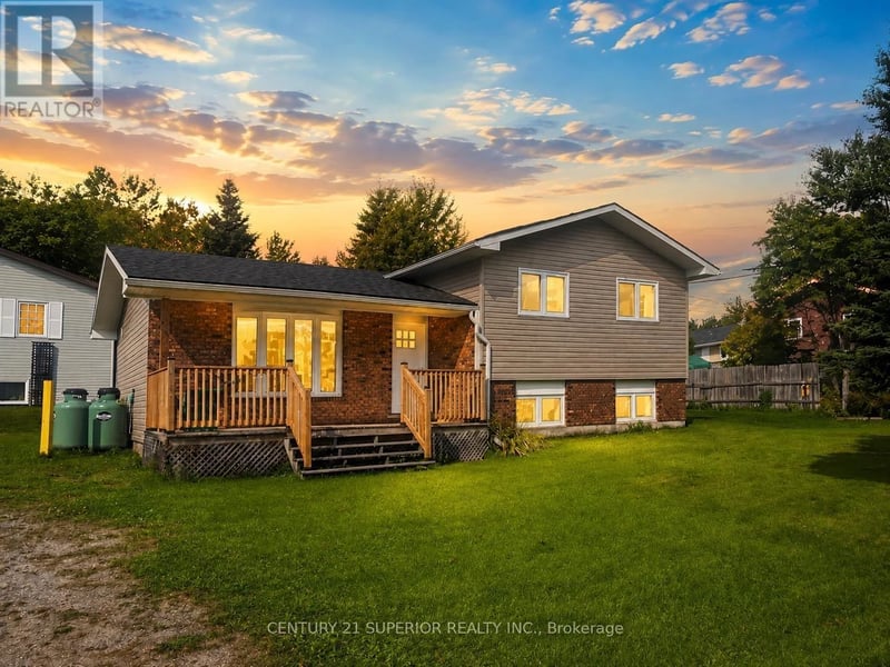 64 Parkway Place, Terrace Bay (TB-92), Ontario, P0T2W0, Terrace Bay (TB-92), Ontario — photo 1 of 5