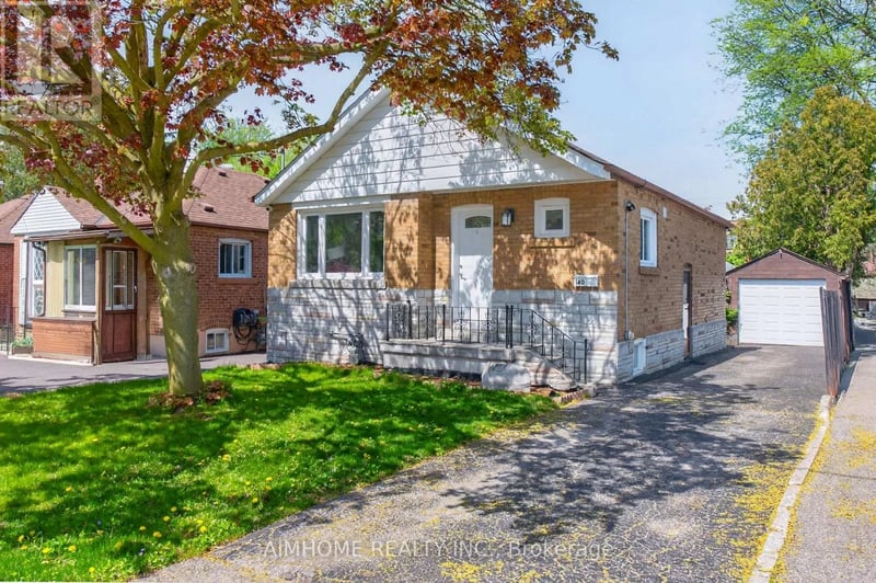 140 Meighen Avenue, Toronto (O'Connor-Parkview), Ontario, M4B2H9, Toronto (O'Connor-Parkview), Ontario — photo 1 of 5
